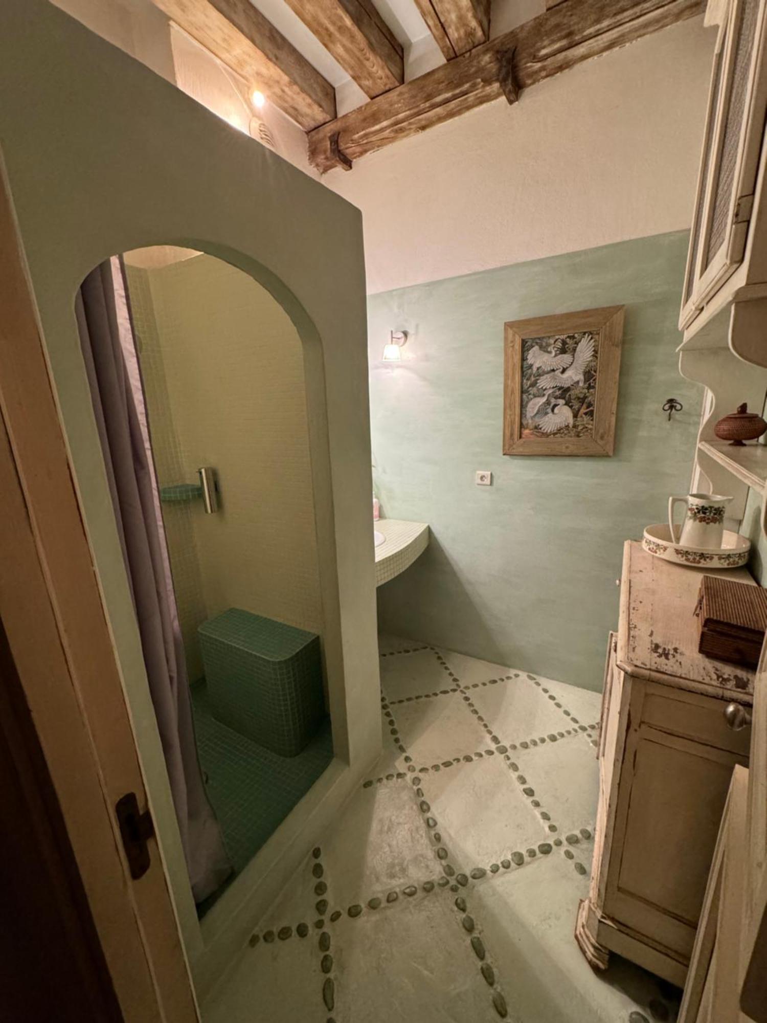 La Maison D'anne Guest house 4*